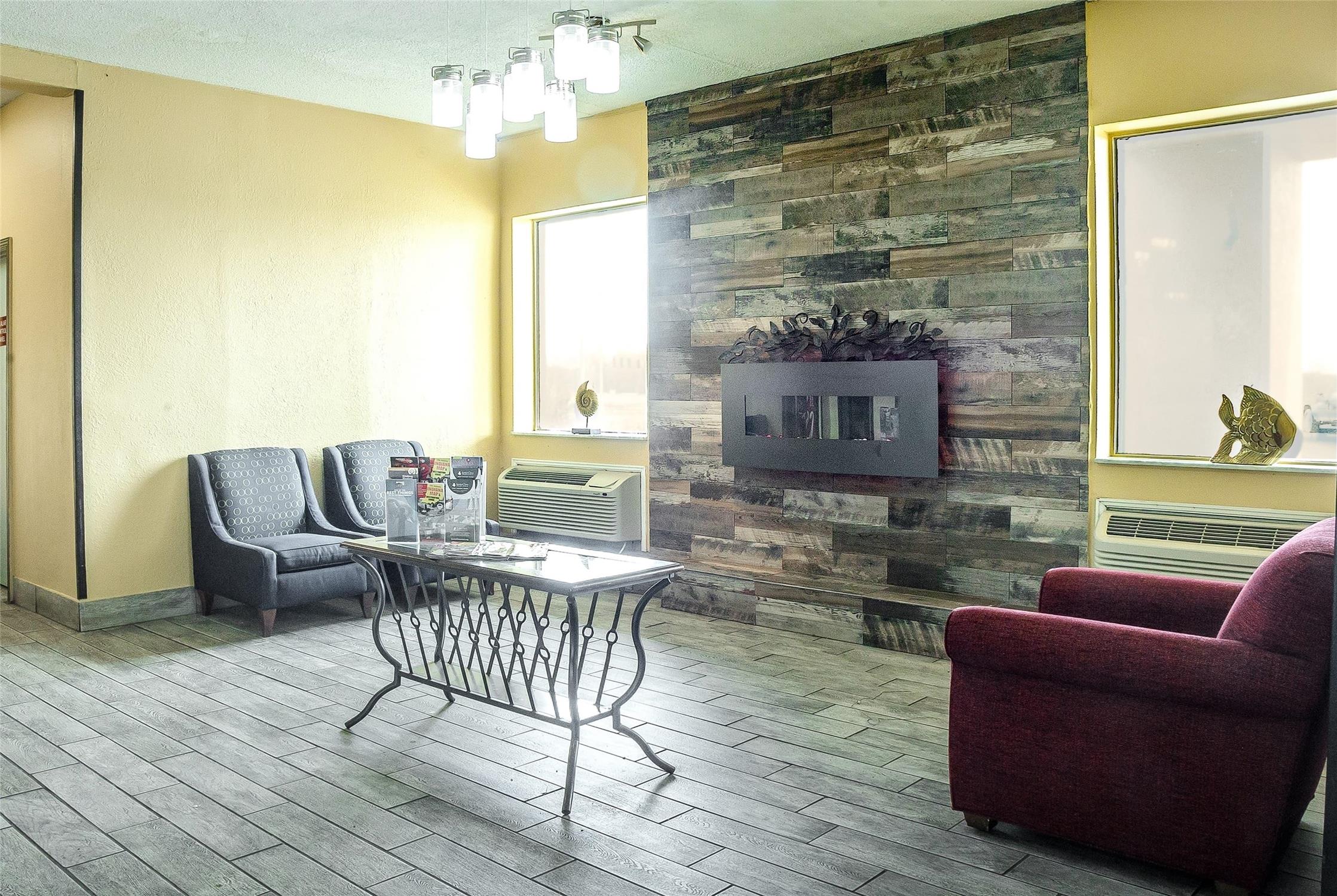 Super 8 by Wyndham Indianapolis South 11/17
