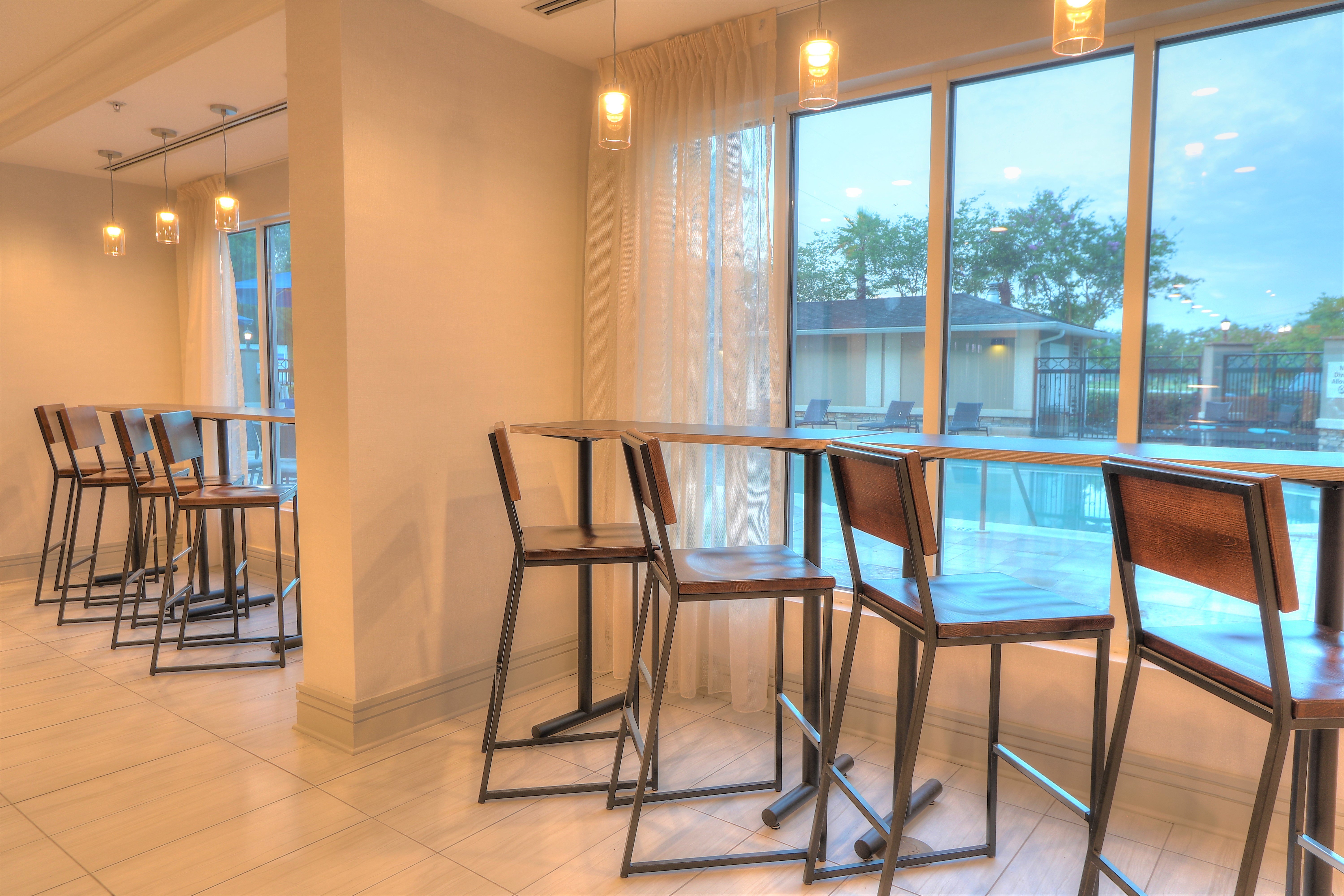 Holiday Inn Express Hotel Suites Mobile Saraland 42/54