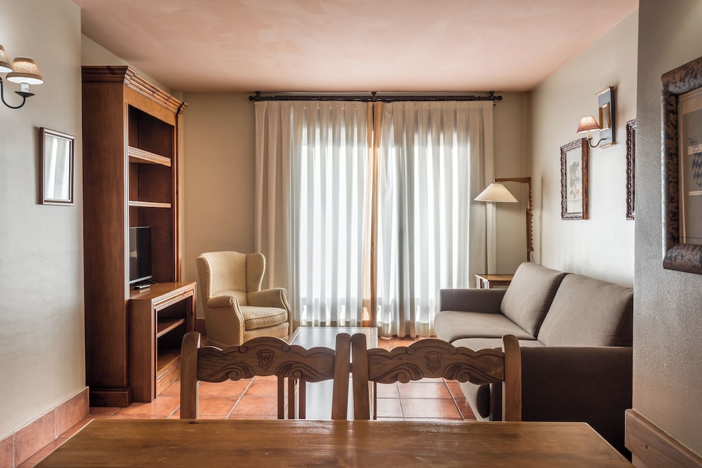 Suite Aparthotel & Spa Eth Refugi d'Aran 24/50