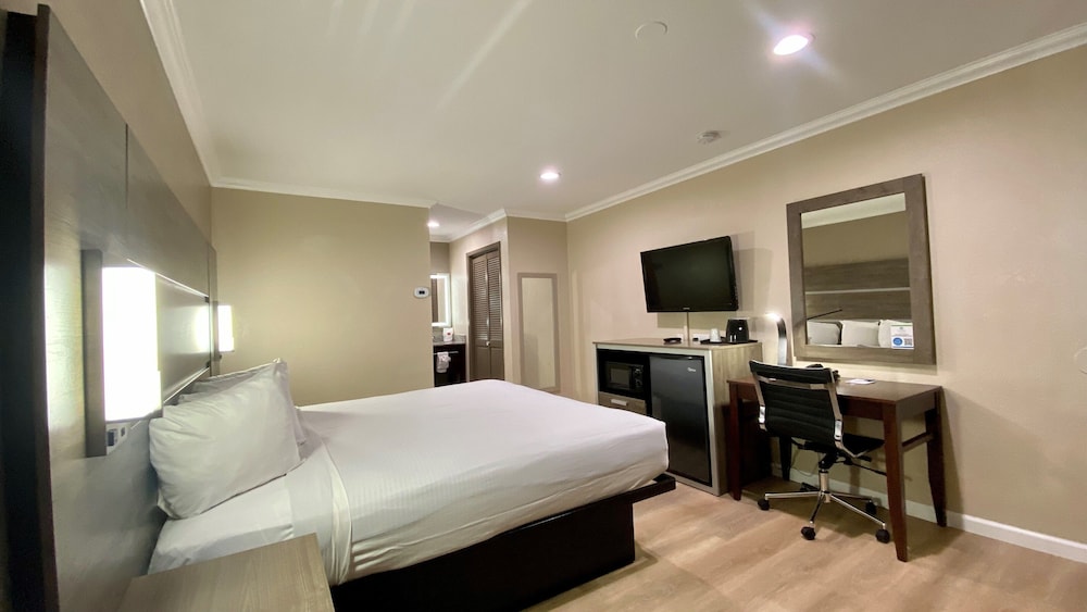SureStay Hotel by Best Western Santa Cruz 15/54