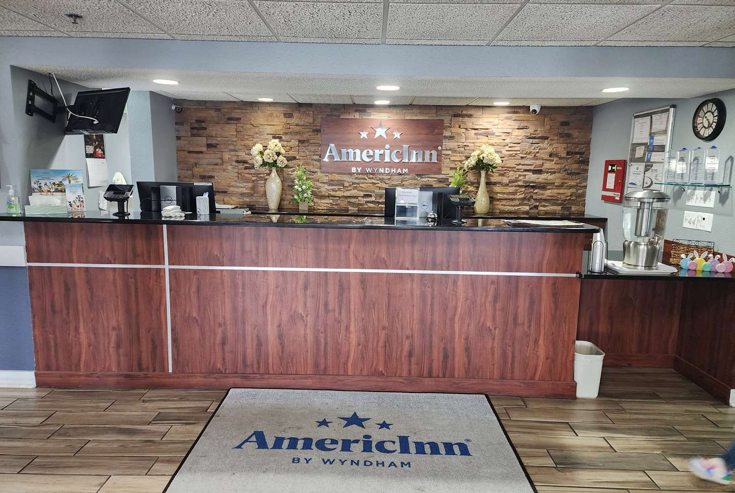 AmericInn by Wyndham Austin 2/10