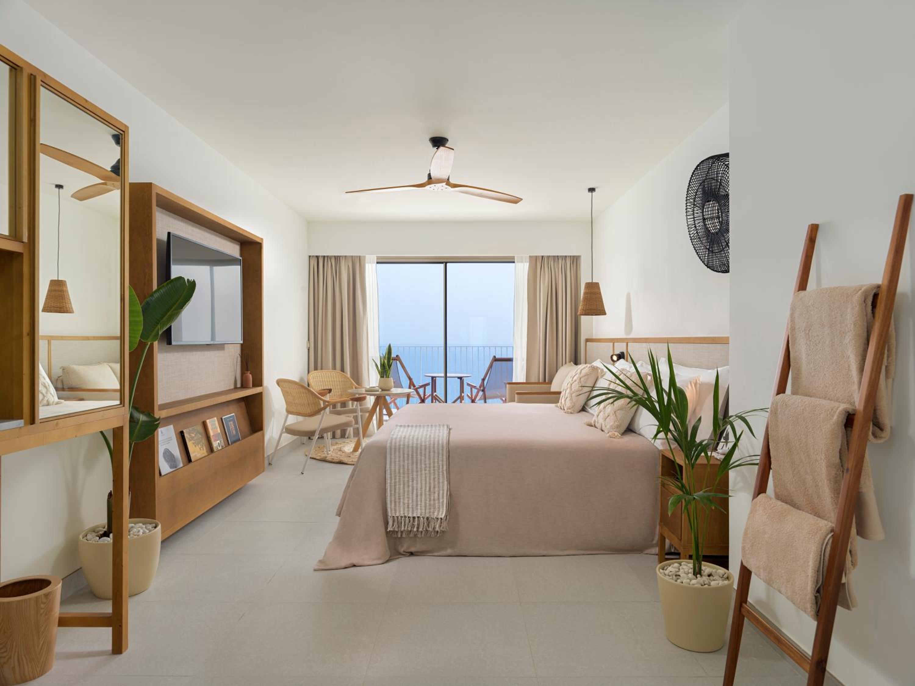 Reserve, Suite, Ocean View, Jetted Tub