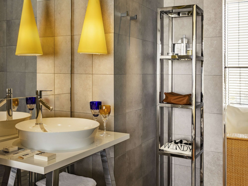 Panoramic, Executive, King Bed, Eiffel View, Corner