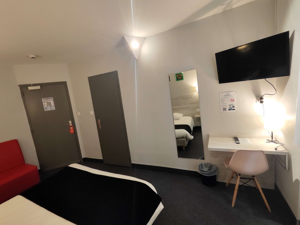 Brit Hotel Suisse Et Bordeaux 41/70
