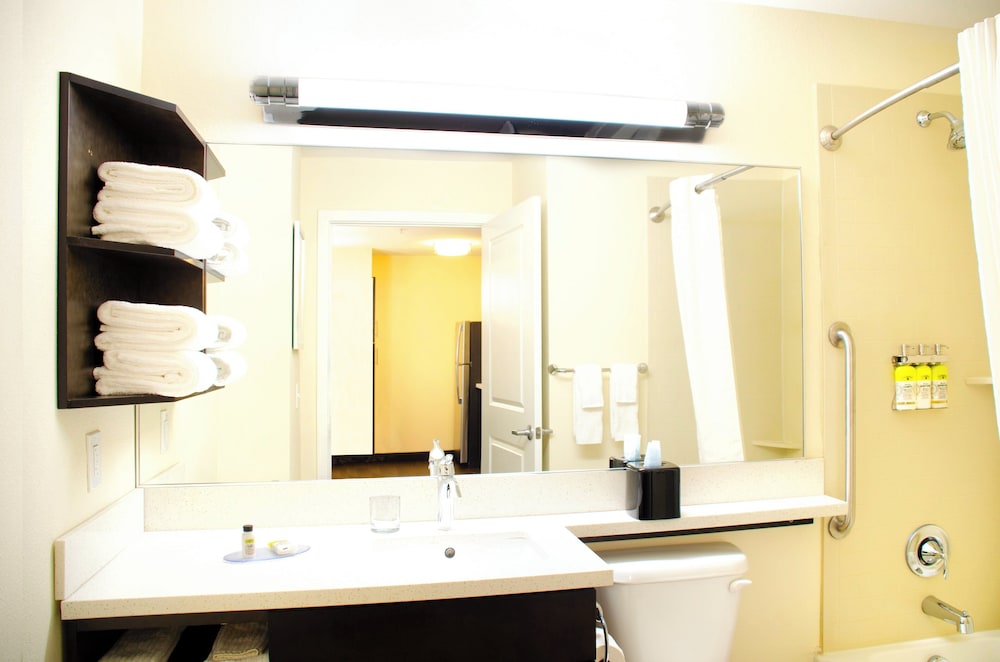 Candlewood Suites York 23/23