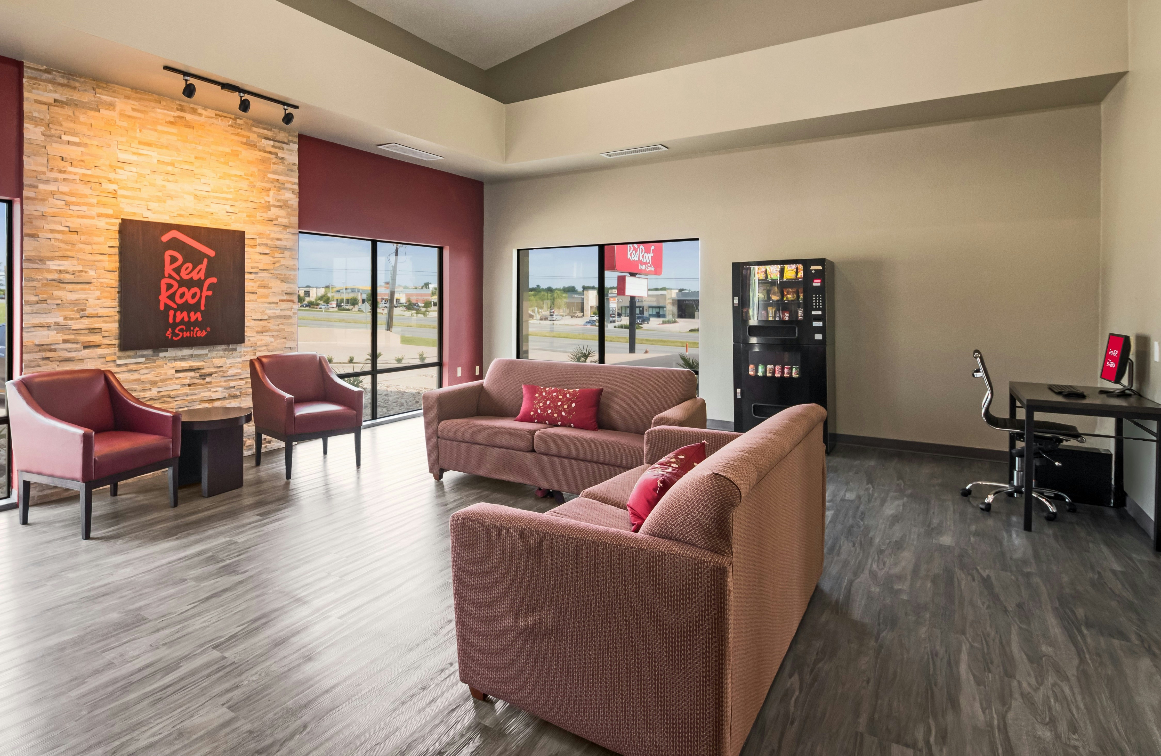 Red Roof Inn & Suites Austin East - Manor 16/22