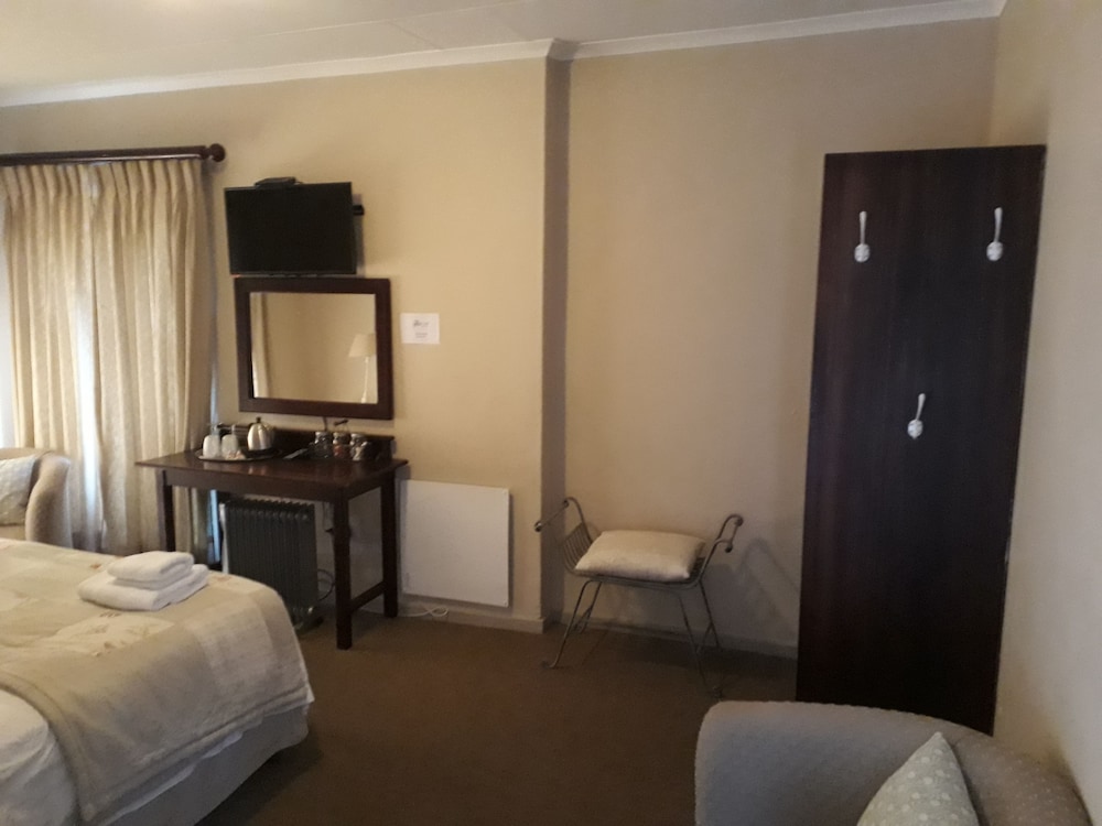 Ash River Lodge B B 13/50