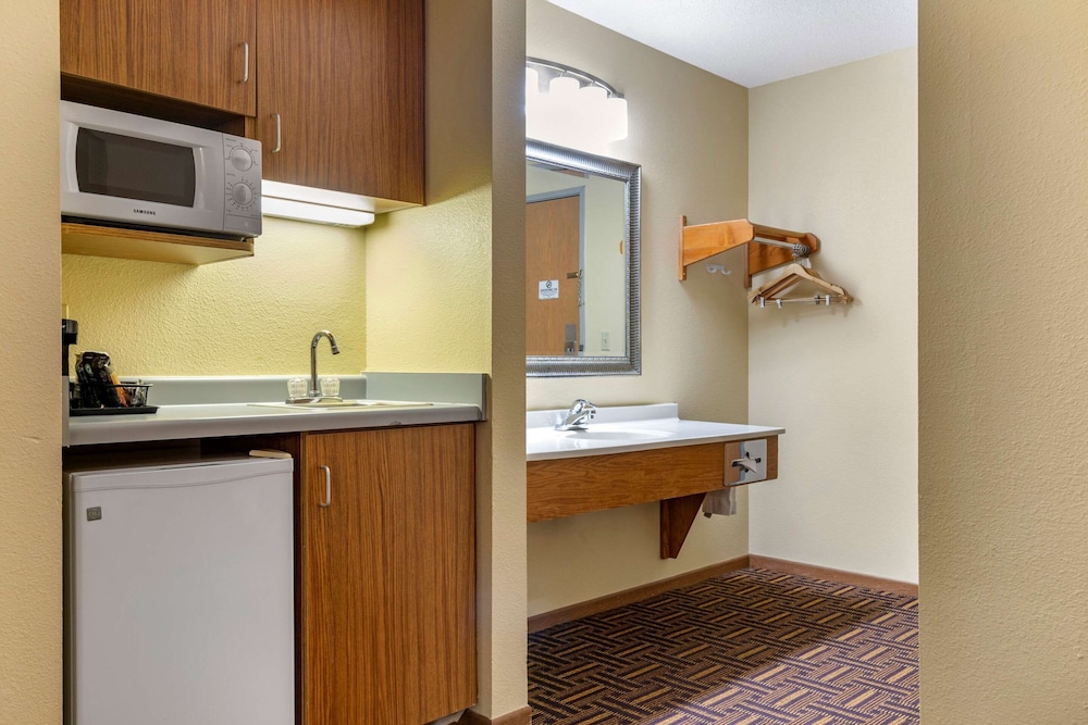 Coratel Inn & Suites by Jasper River Falls 60/60