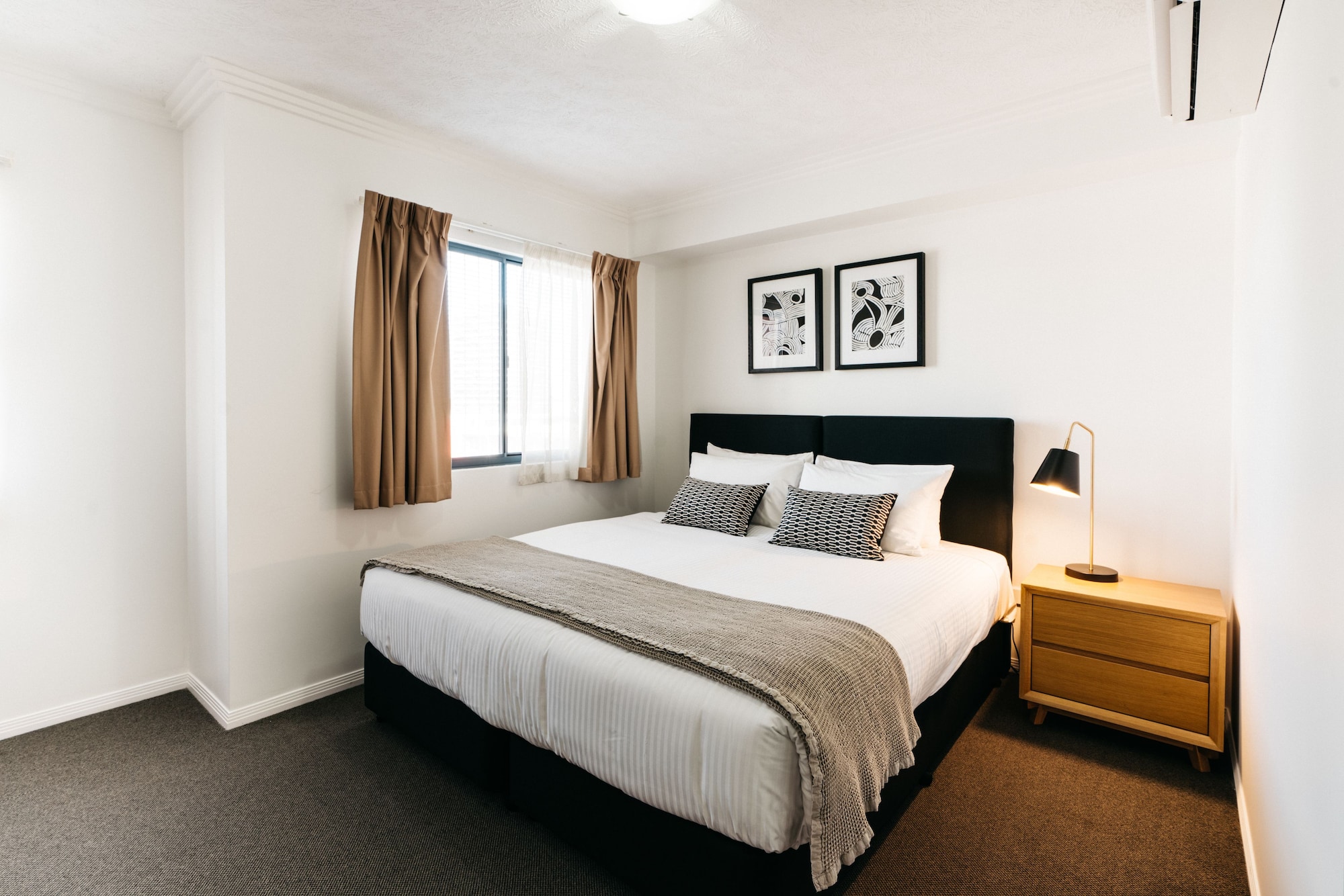One Bedroom Apartment