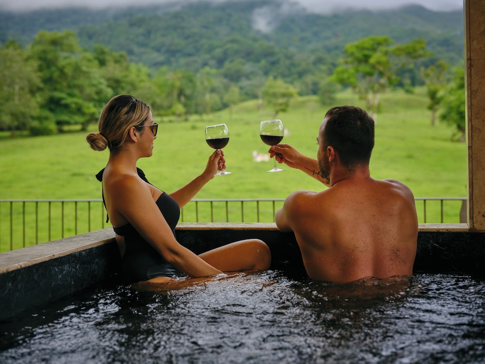 Paradise Hot Springs Thermal Resort 33/62
