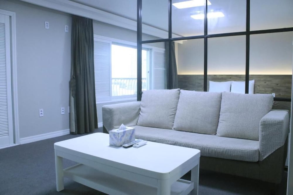 Ocean View Hotel 36/46