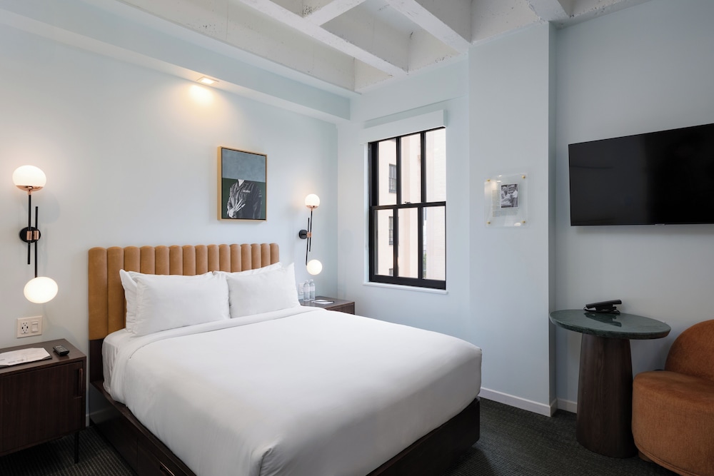 COZY, GUEST ROOM, QUEEN BED, ACCESSIBLE