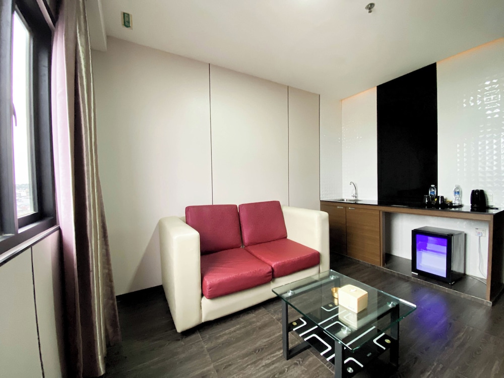 89 Hotel 66/86