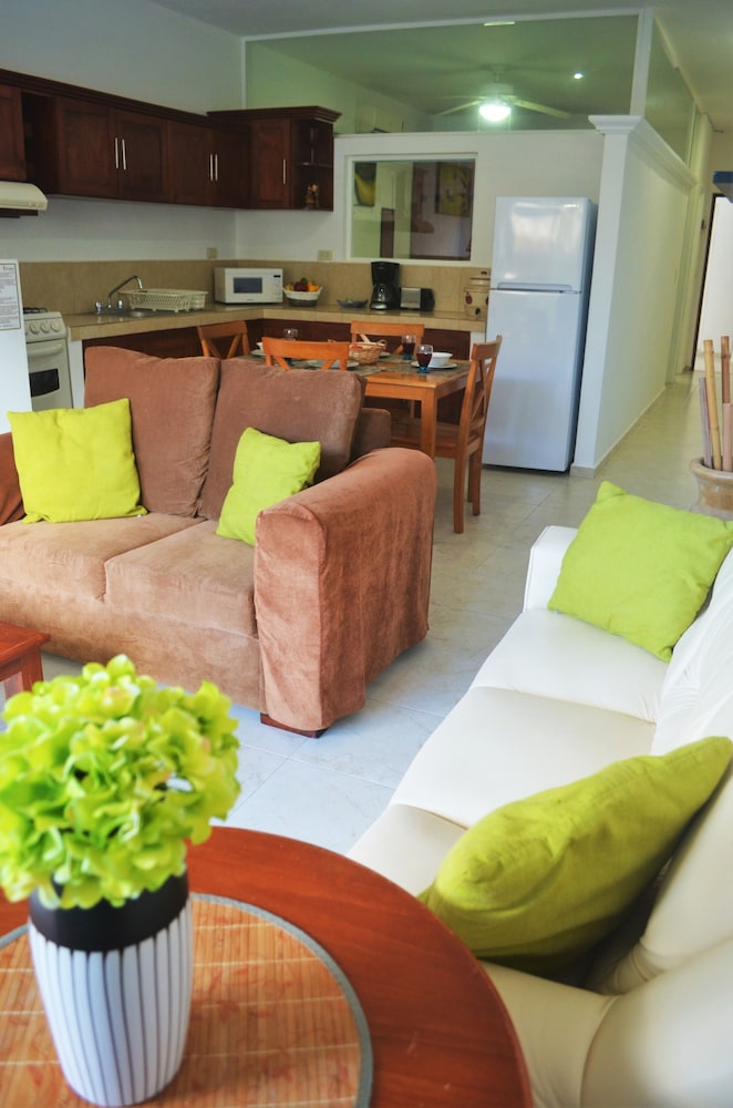 Corales Suites 24/50