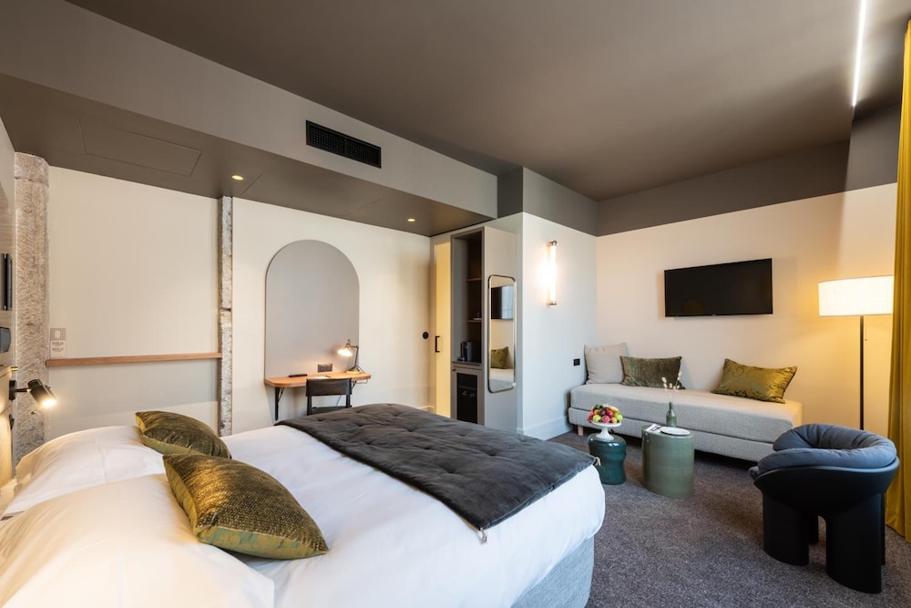Hotel de l Abbaye 13/50