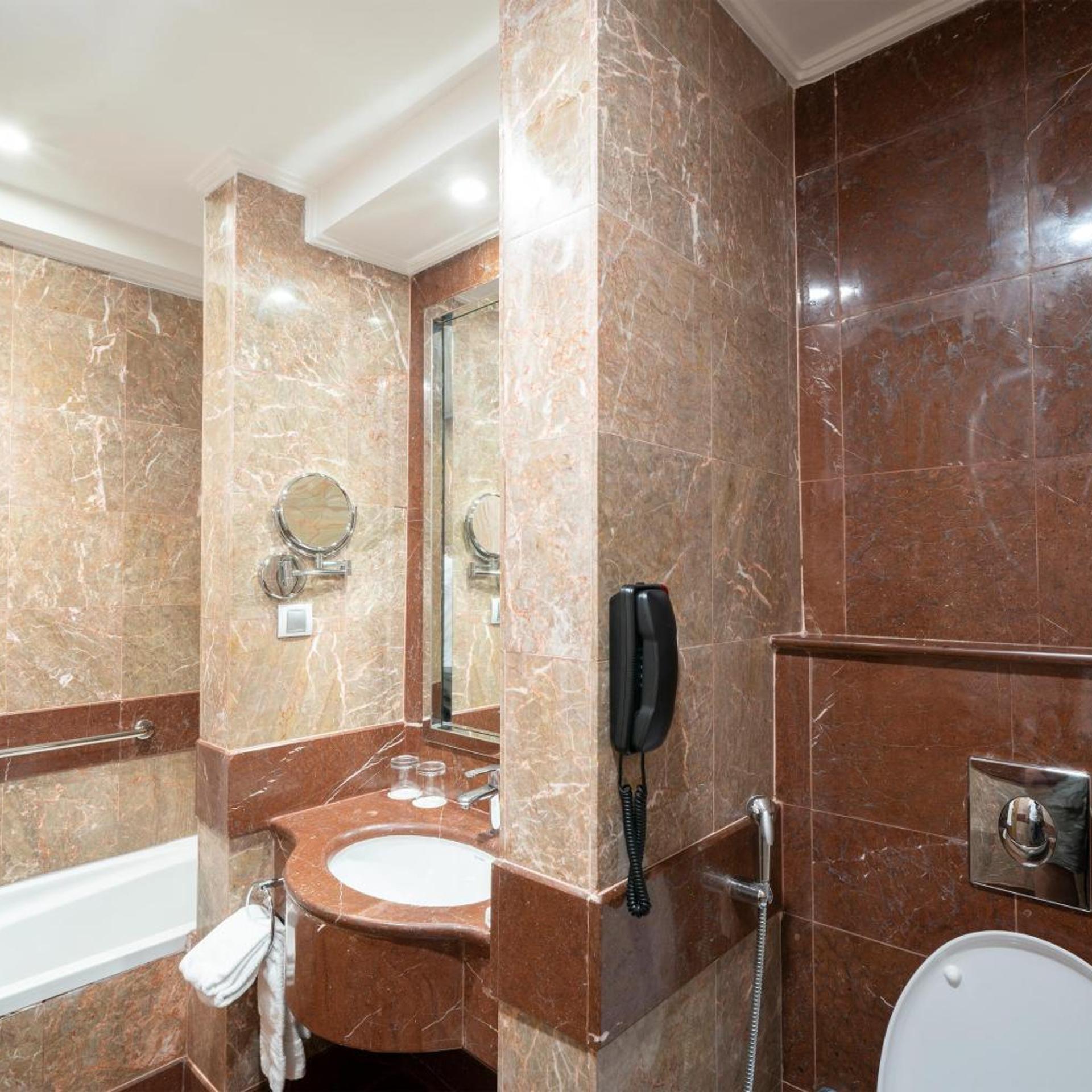 جناح بغرفتي نوم، فور بوينتس باي شيراتون الفندقية(Four Points By Sheraton Makkah Al Naseem) 7/9