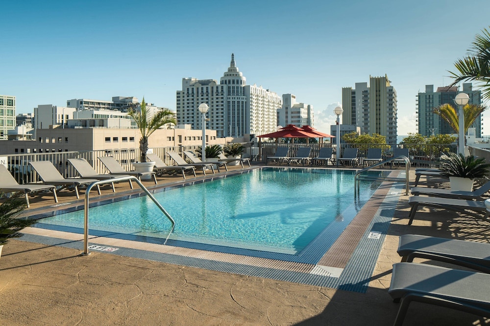 Courtyard By Marriott South Beach 5/33