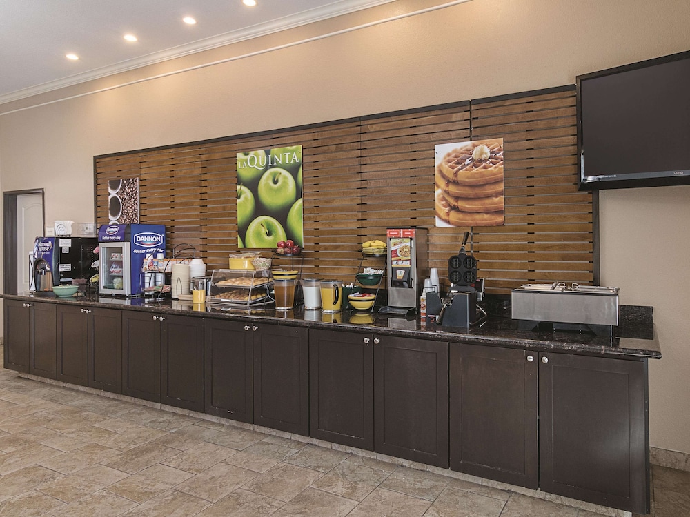 La Quinta Inn And Suites By Wyndham Waxahachie 5/40