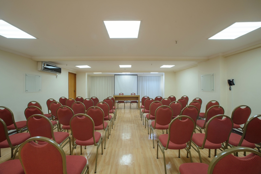 Faro Hotel Sao Jose Dos Campos 40/50