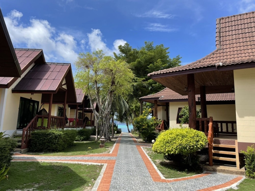 Phi Phi Villa Resort 4/71