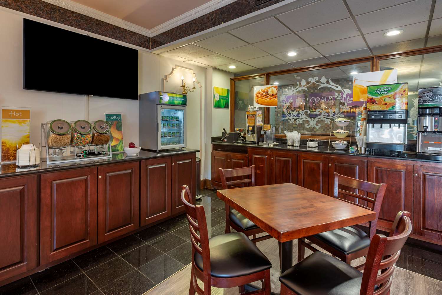 restaurant cafeteria