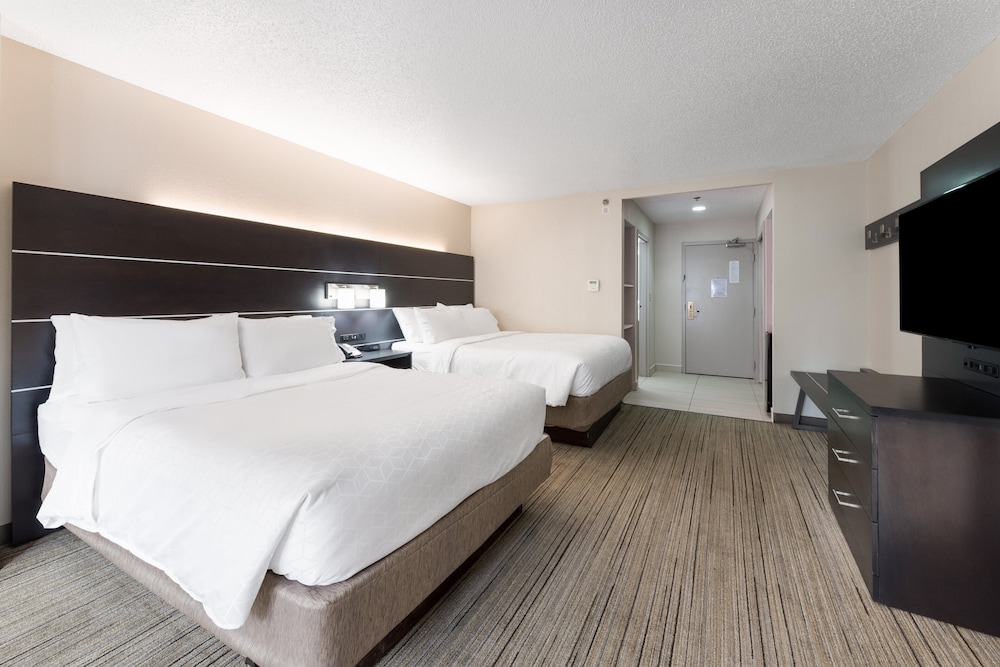 Holiday Inn Express Columbus Downtown 15/75