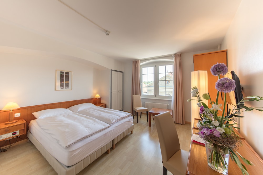Hotel De La Rose 14/36