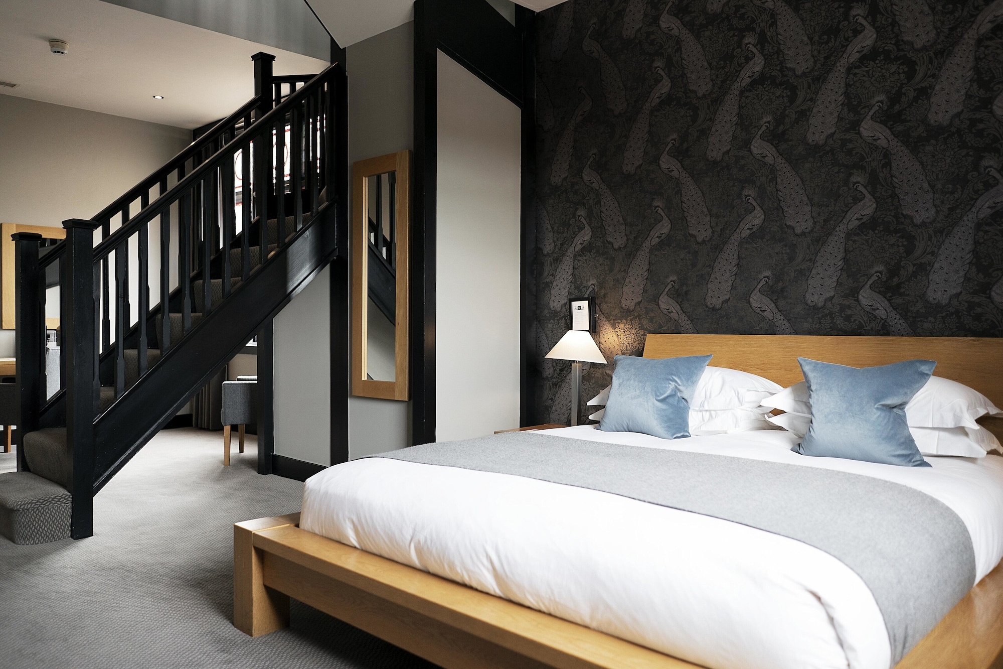 SIGNATURE, SUITE, RIVER VIEW