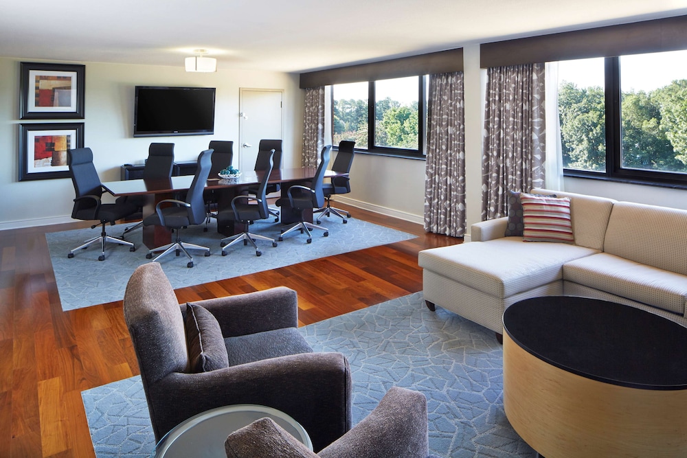 Doubletree By Hilton Atlanta Perimeter Dunwoody 34/59