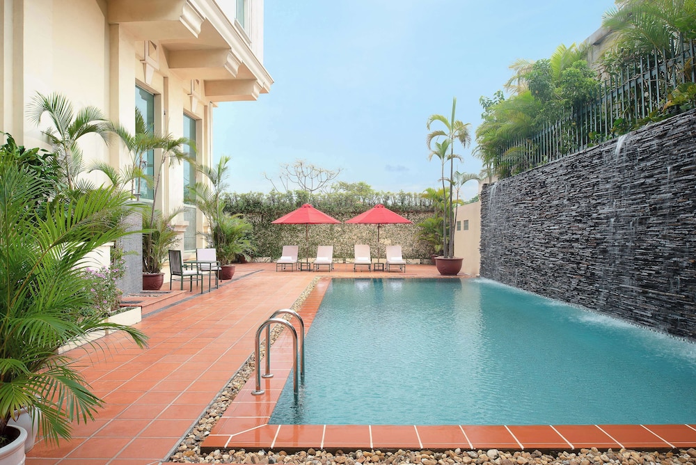 Avani Hai Phong Harbour View Hotel 47/50