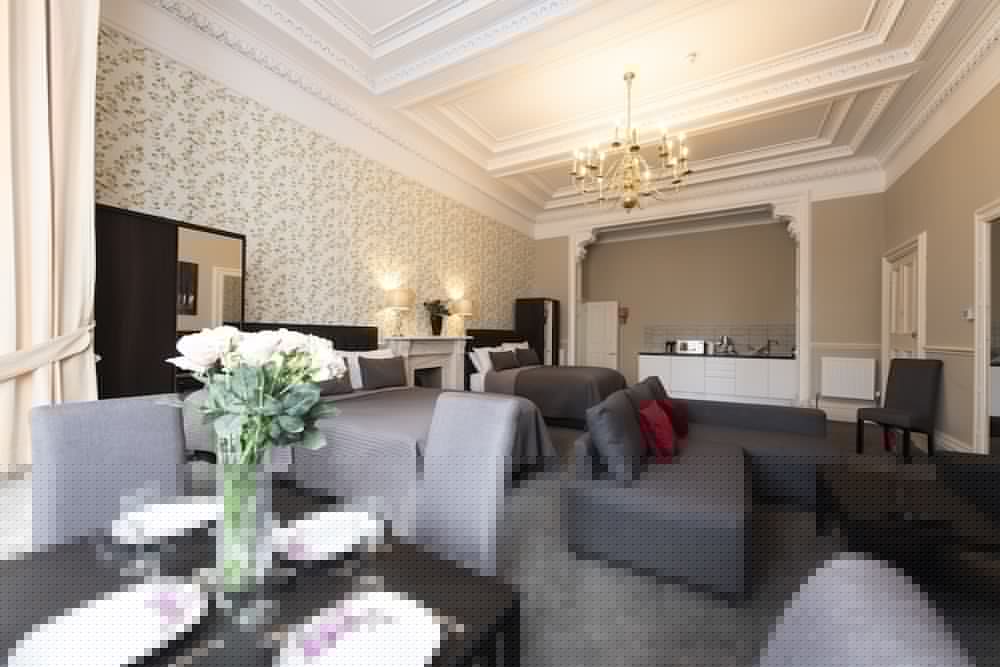 Grosvenor Suites 31/46