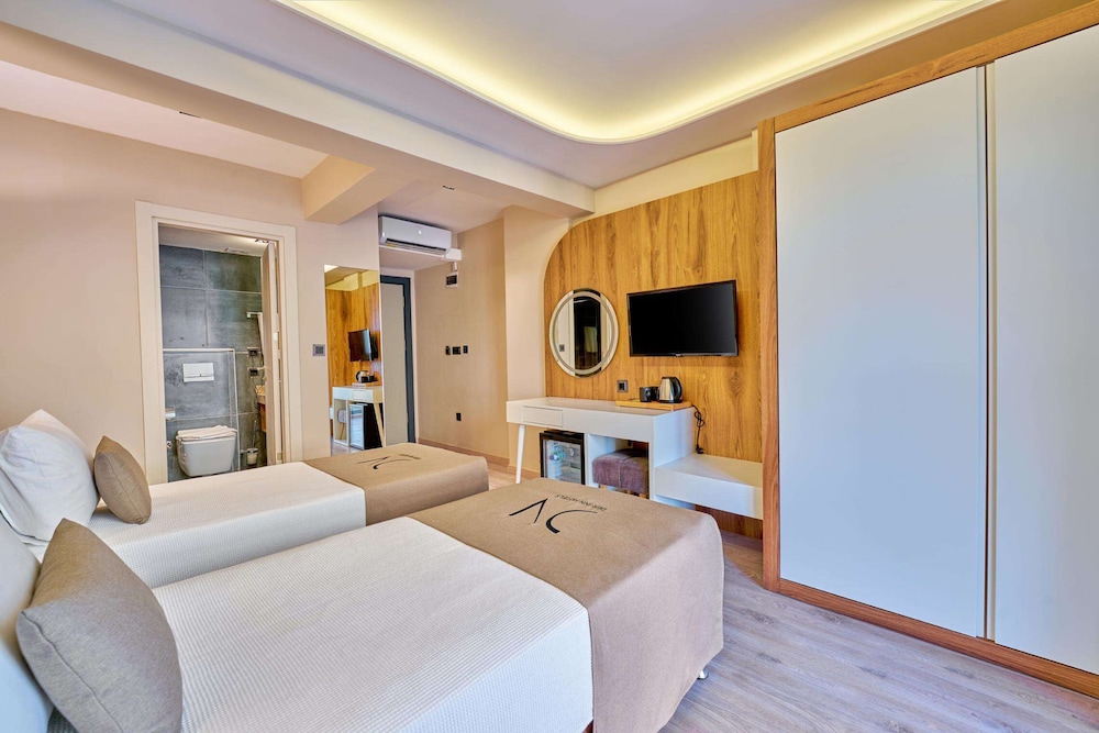 Der Inn Hotel Lara 45/58