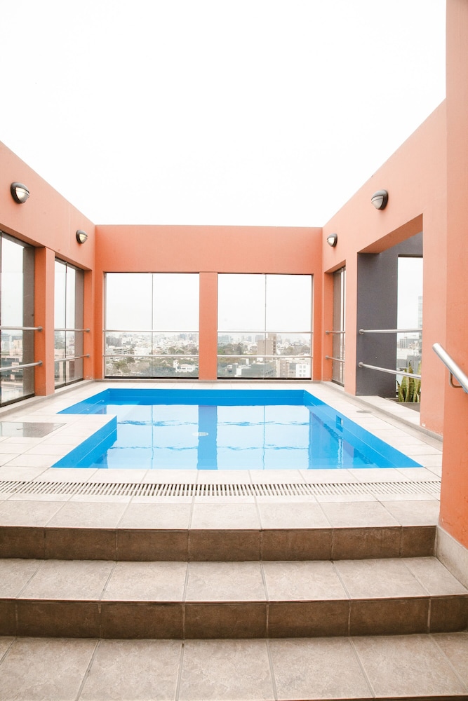 Los Tallanes Hotel Suites 40/70