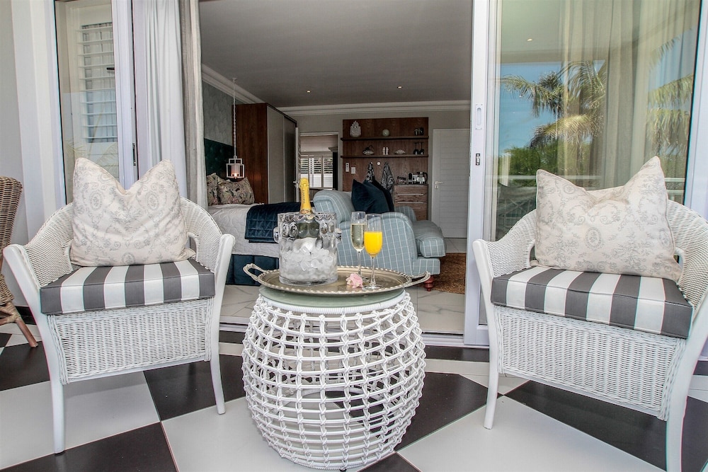 Sandals Guest House 60/77