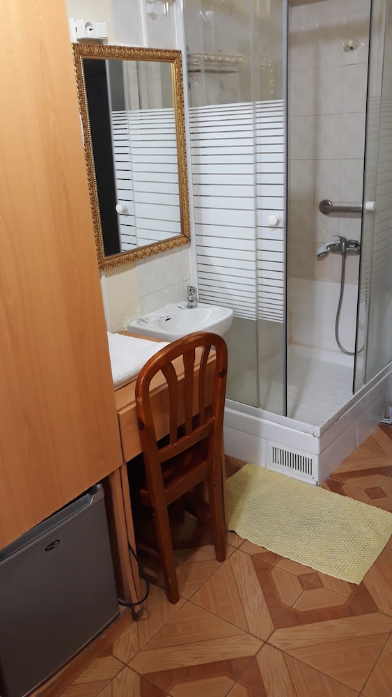 Hostal Fuentesol 26/28