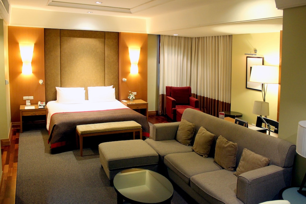 Centara Hotel Hat Yai 37/79