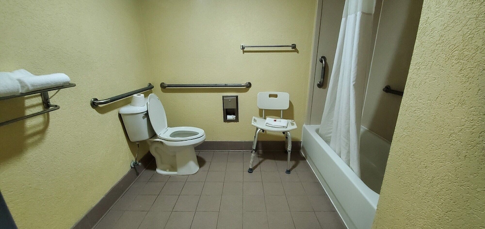 Motel6 Savannah, GA - Gateway & I-95 39/40