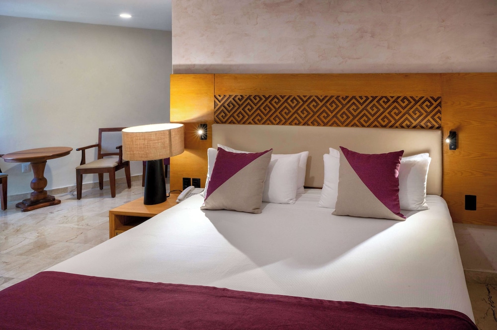 Viva Azteca by Wyndham A Trademark All Inclusive Resort 23/84