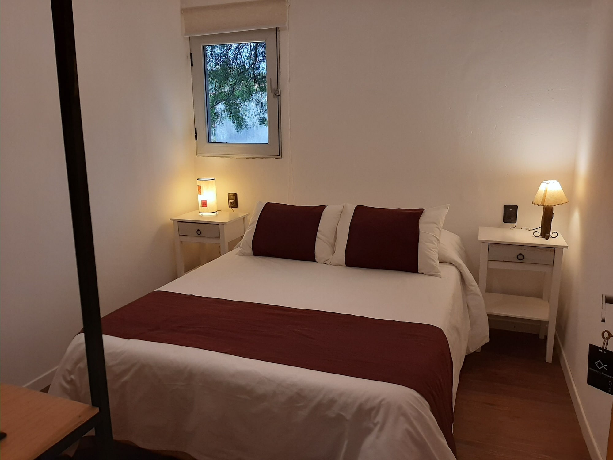 DELUXE, CABIN