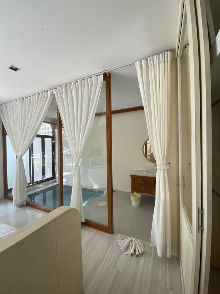 Siam Beach Resort 47/71