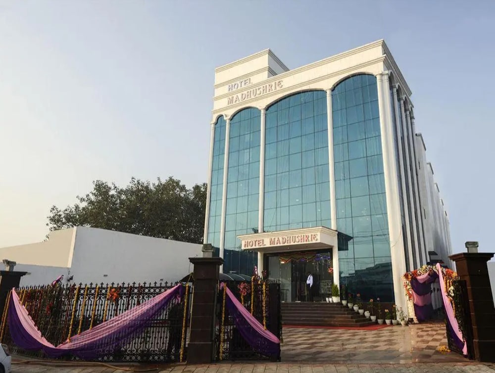 Hotel Madhushrie 6/50