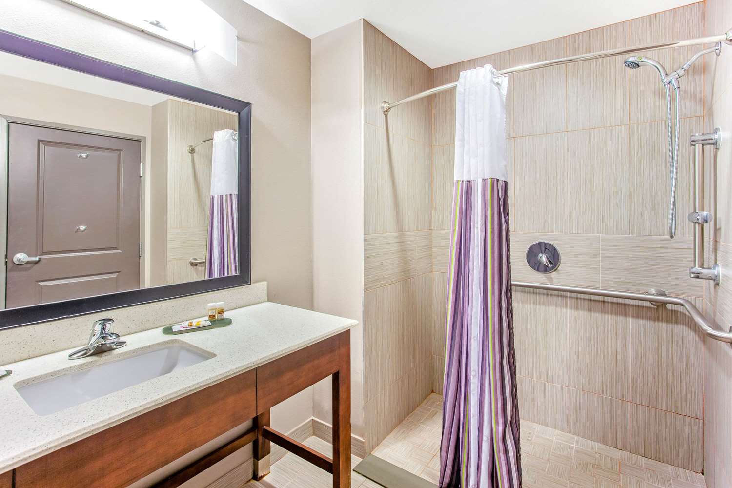 La Quinta Inn & Suites By Wyndham Gonzales Tx 16/17