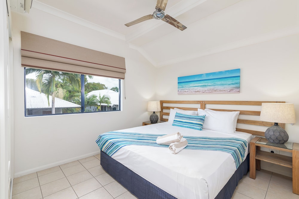 1 BEDROOM, POOL VIEW