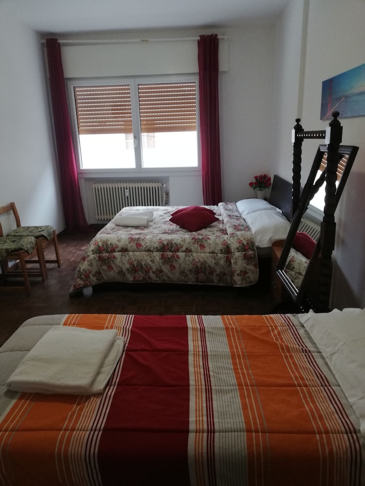 Venice Holiday 22/25
