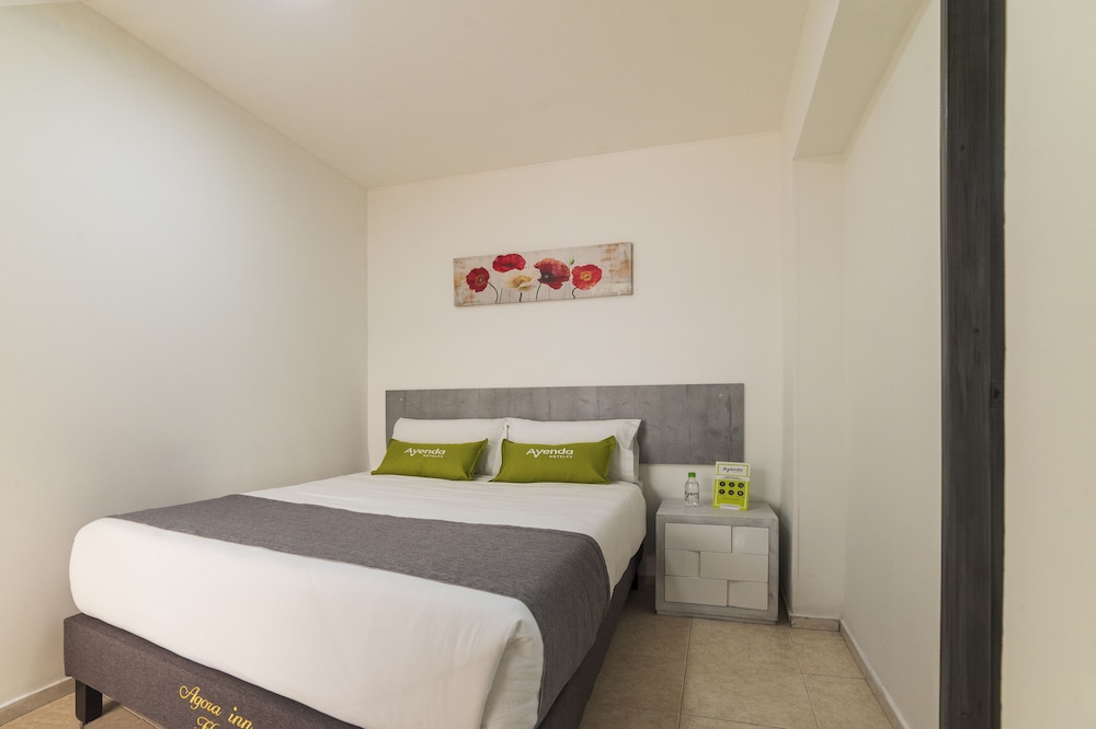 ROOM, DOUBLE BED