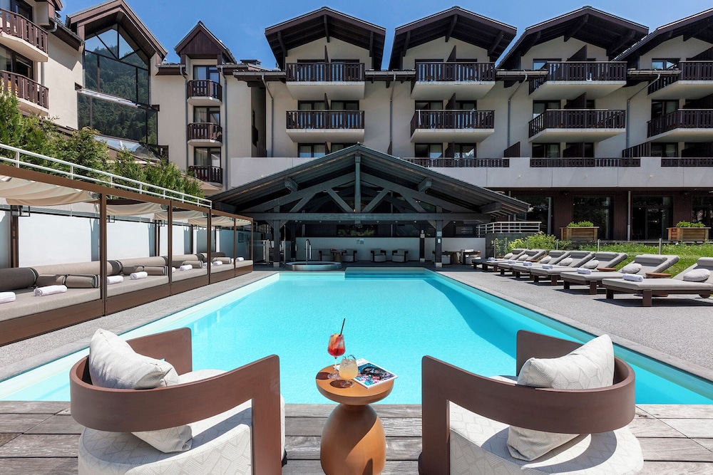 Hotel Le Refuge Des Aiglons Formerly Best Western Hotel Les Aiglons Resort And Spa 65/69