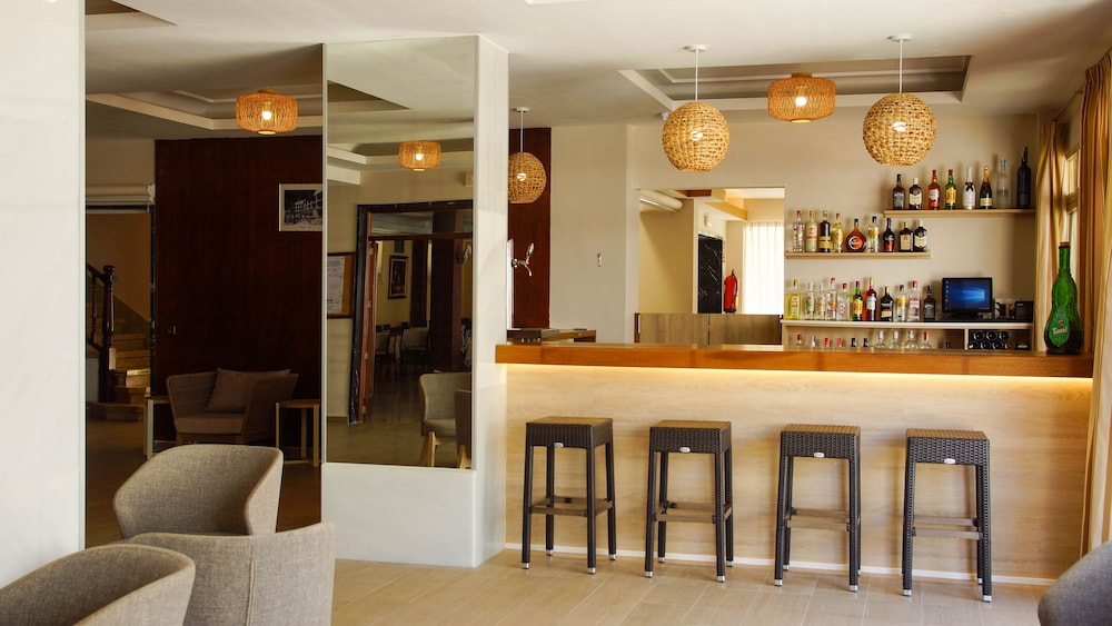 Iris Hotel 19/37