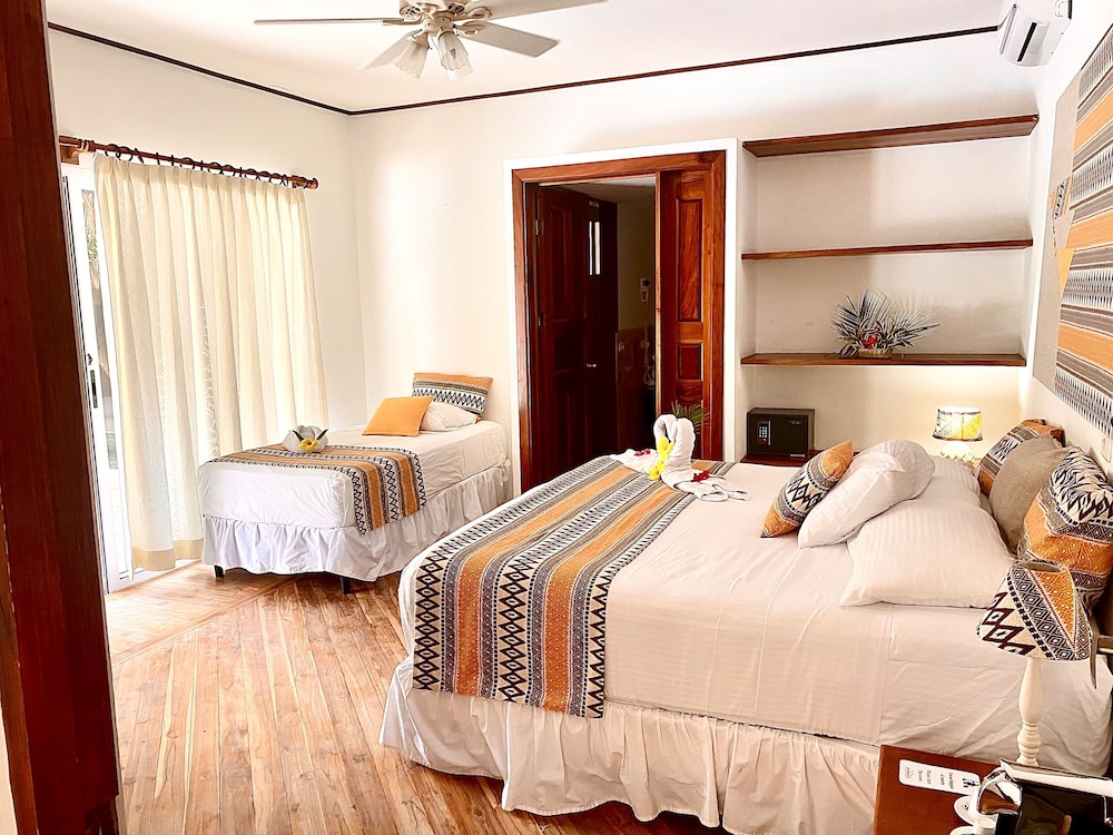 Room, Triple
