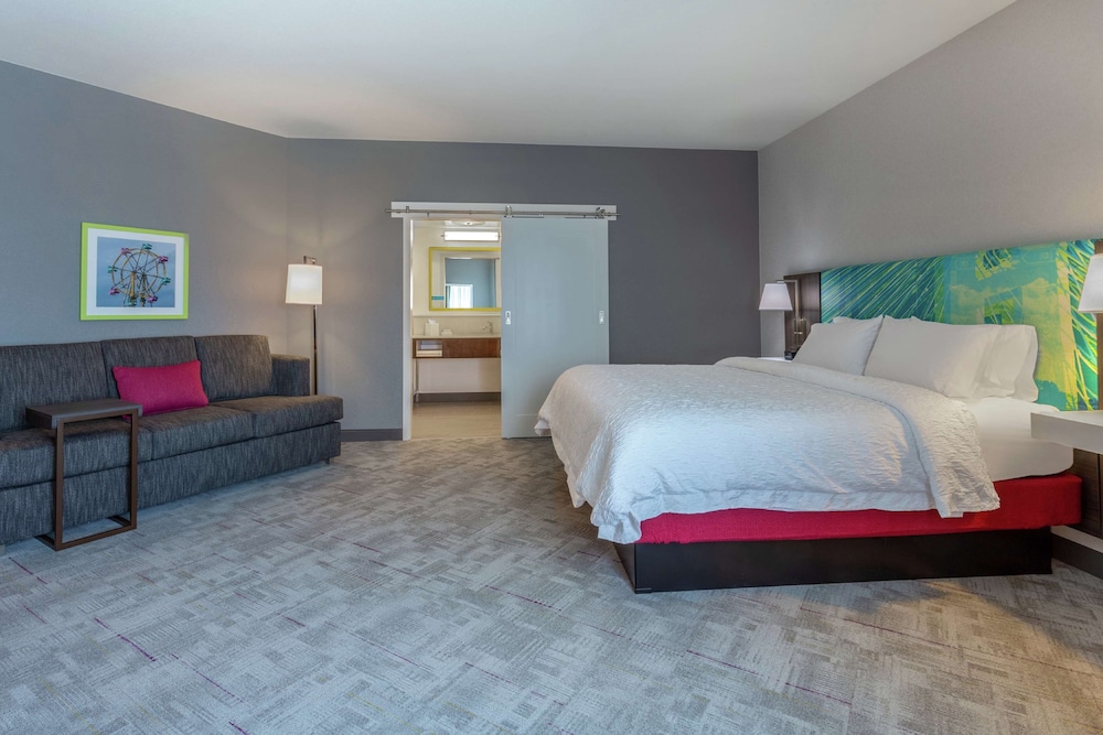 Hampton Inn & Suites Burlington IA 18/46