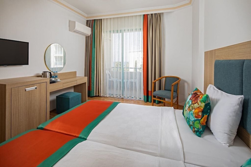 Club Hotel Mirabell 13/50